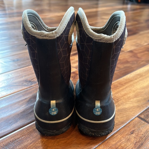 BOGS Slushie Web Geo - Kid size 8 - Picture 4 of 8